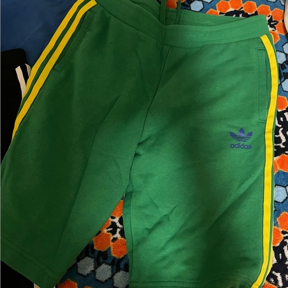 Adidas Big Boys Cotton 3 Stripe shorts 5 in set - Picture 5 of 5